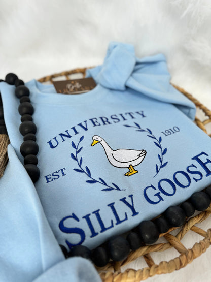 Silly Goose University Sweatshirt, Unisex Silly Goose University Swearer ,Funny Sweatshirt, Funny Gift ,Funny Goose Sweatshirt, Silly Goose